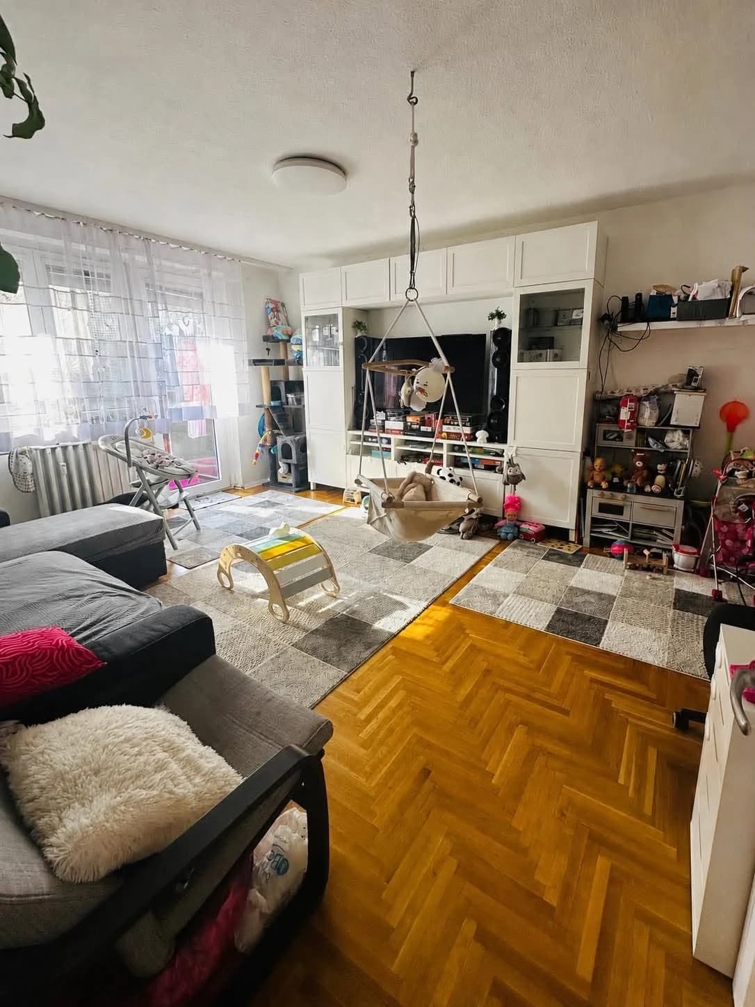 Csendes, parkra néző, kiváló elosztású 3 szobás lakás Angyalföldön